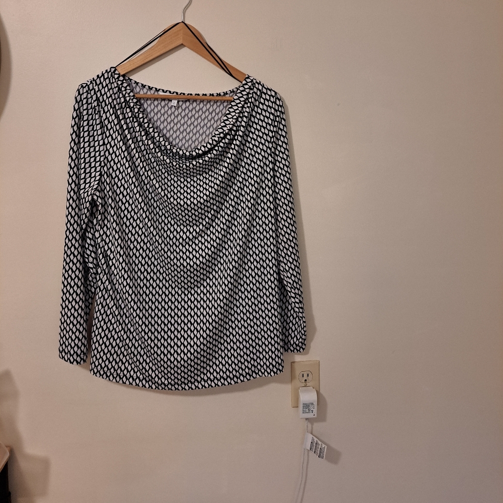 Elegant Black and White Women's Top